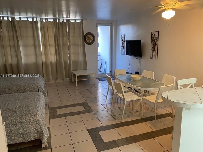 Building Photo - 100 Lincoln Rd