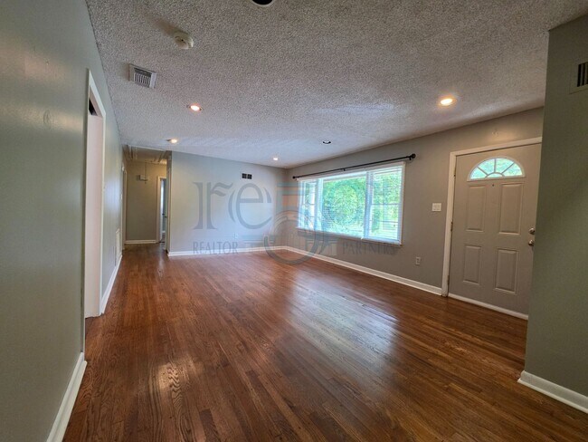 Foto del edificio - **Stunning New Rental Opportunity in Park Hill!**