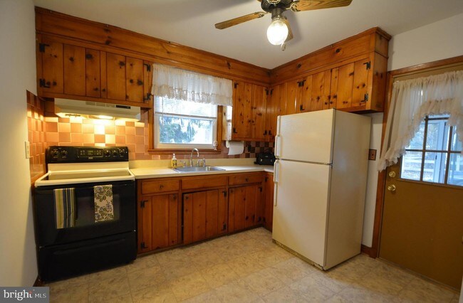 Building Photo - 6108 Oakland Mills Rd