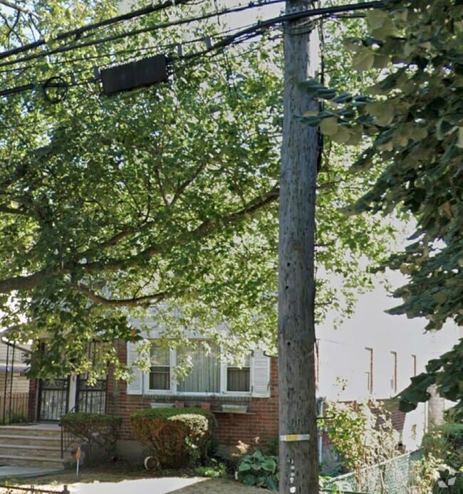 Building Photo - 182-12 145th Rd