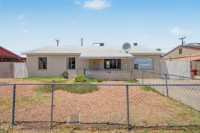 Foto del edificio - 5828 N 63rd Dr