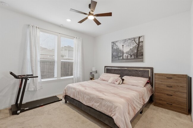 Foto del edificio - 24042 Hay Needle Ln