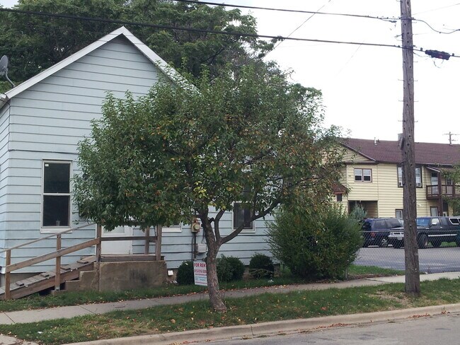 Foto del edificio - 859 Royce Ave