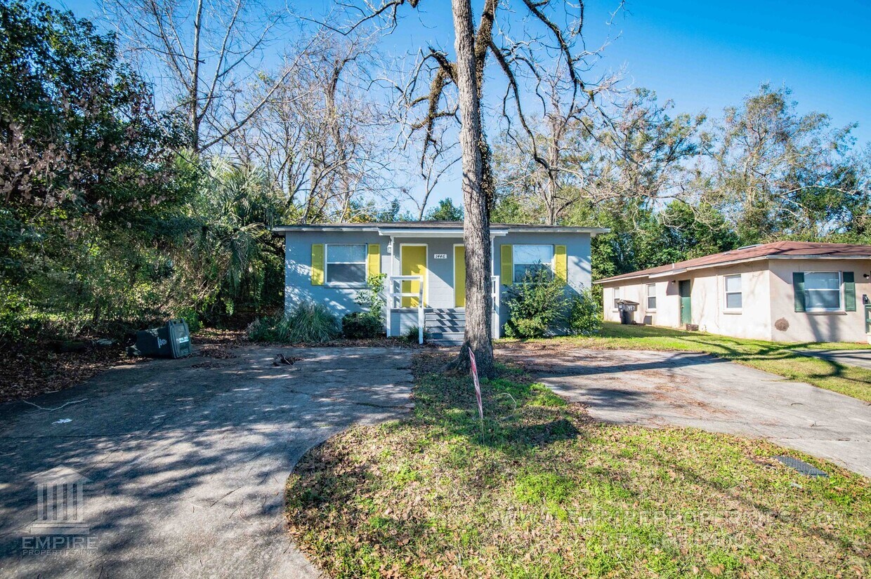 Primary Photo - Great Duplex Just South of Downtown