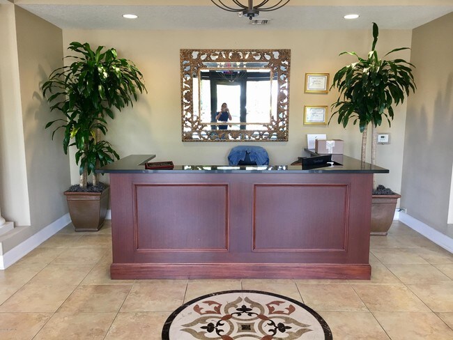 Foto del edificio - 1478 Riverplace Blvd