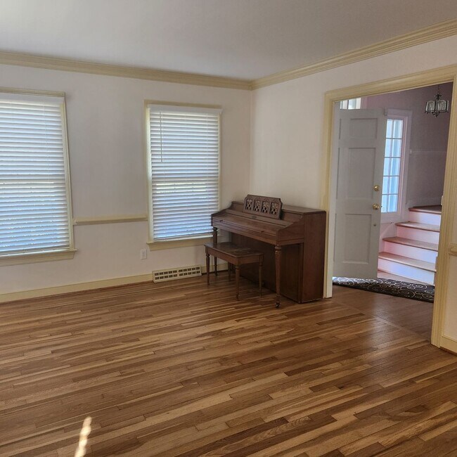 Foto del edificio - 109 Wake Robin Rd