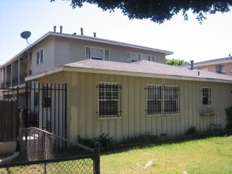 Foto del edificio - 10110 England Ave