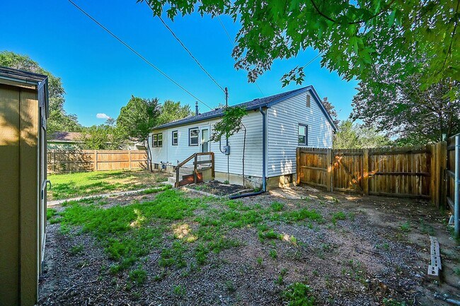 Foto del edificio - Spacious Home South of Palmer Park!