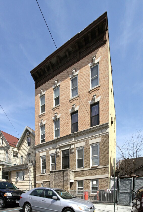 Primary Photo - The Stella on Park