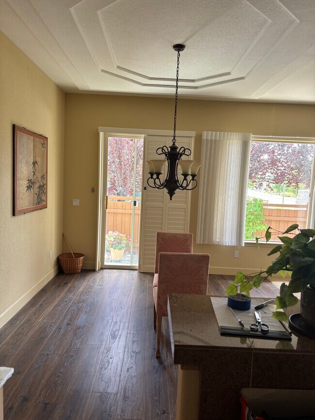 Building Photo - 6615 Aston Cir