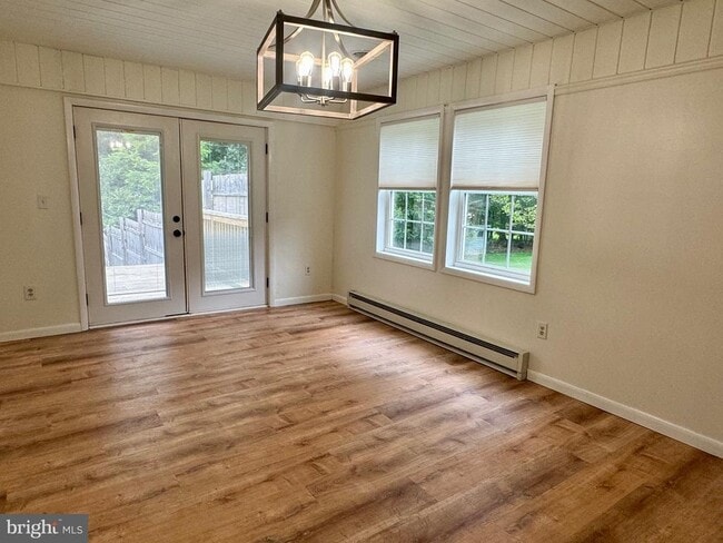 Building Photo - 1380 Sand Hill Rd