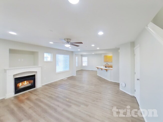 Foto del edificio - 2213 Anderson Ave