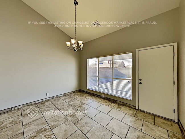 Foto del edificio - 7141 W Paradise Dr