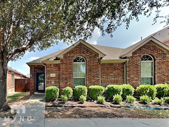 Building Photo - 4909 6 Gun Ln