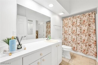 Building Photo - 22741 Sandy Bay Dr