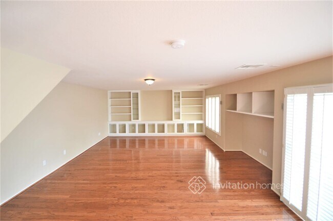 Foto del edificio - 9721 Silver Dew St