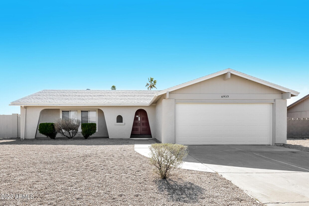 6933 W Sunnyslope Ln, Peoria, AZ 85345 House Rental in Peoria, AZ