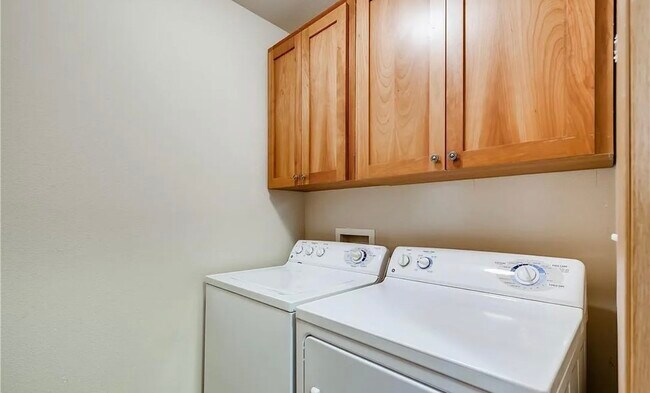 Foto del edificio - 1819 190th Street Court East