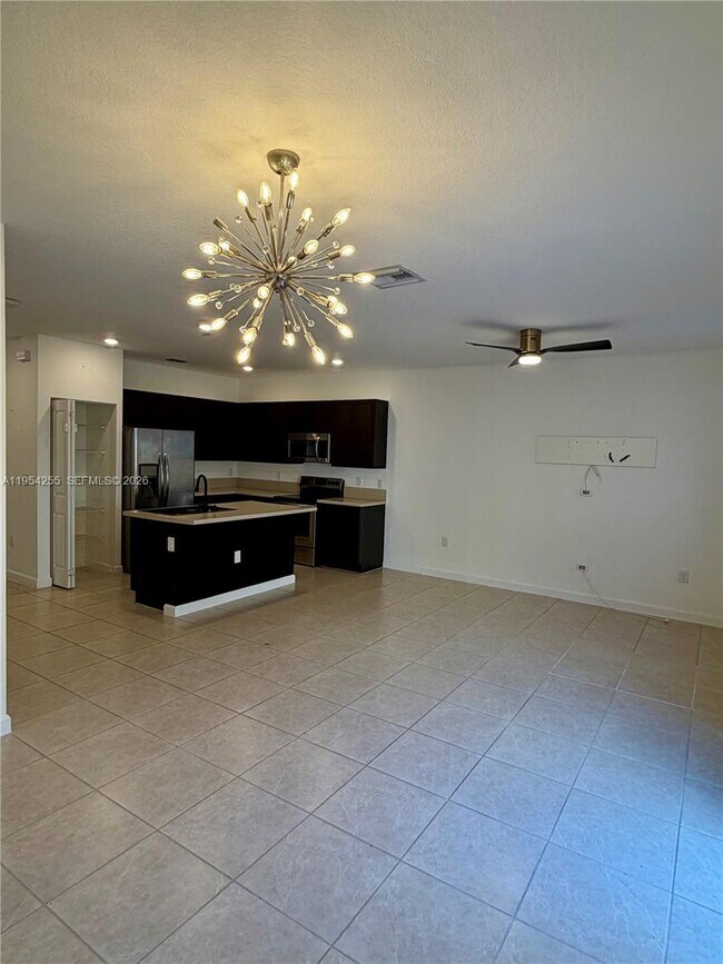 Foto del edificio - 405 NE 208th Terrace