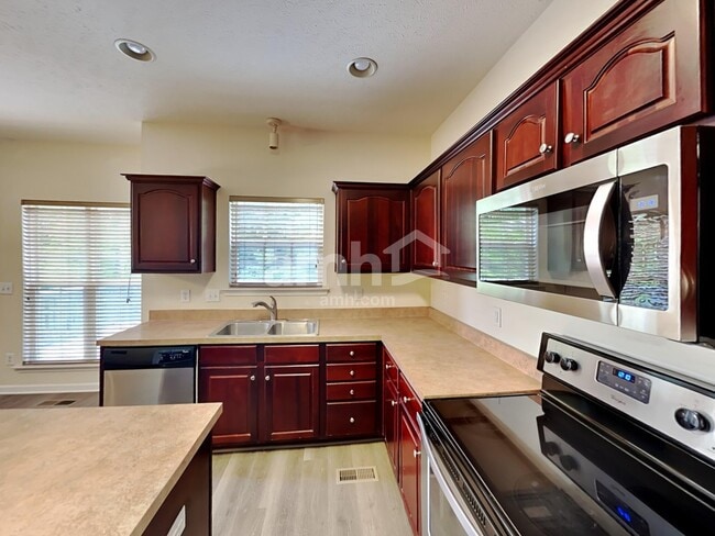 Building Photo - 7329 Sugarloaf Dr