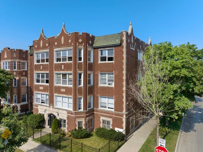 Building Photo - 7604 S Phillips Ave