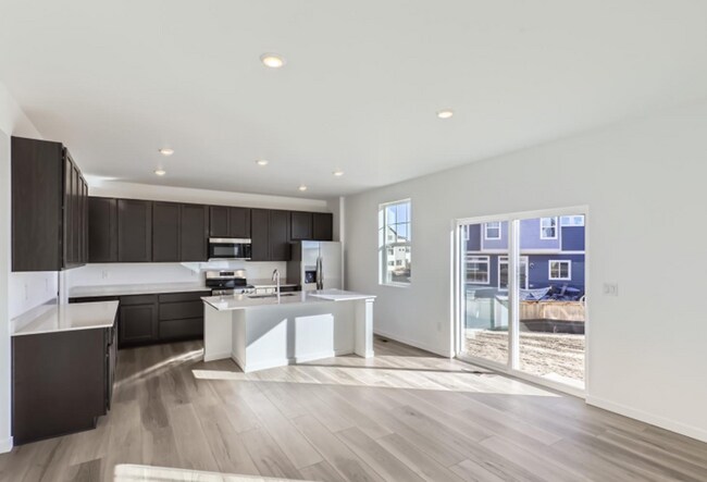 Building Photo - ALMOST BRAND NEW 4bd Reunion Ridge Gem!