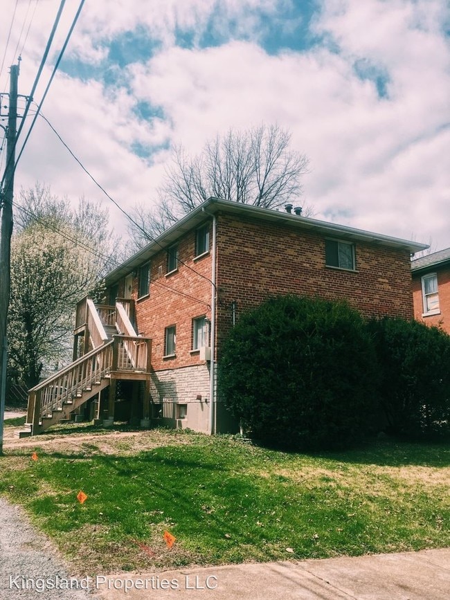 Building Photo - 218 Bellerive Blvd