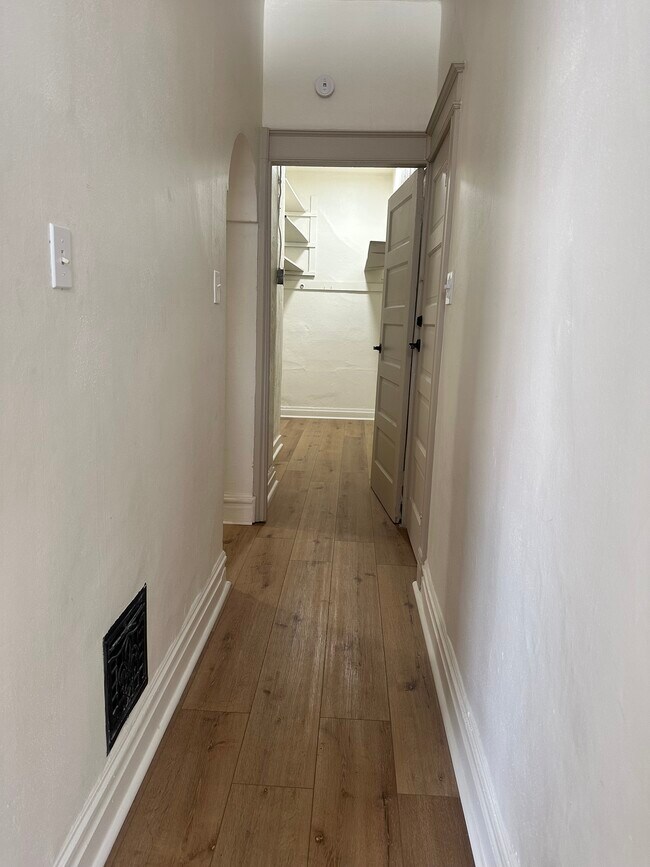 Foto del edificio - 3148 Miami St