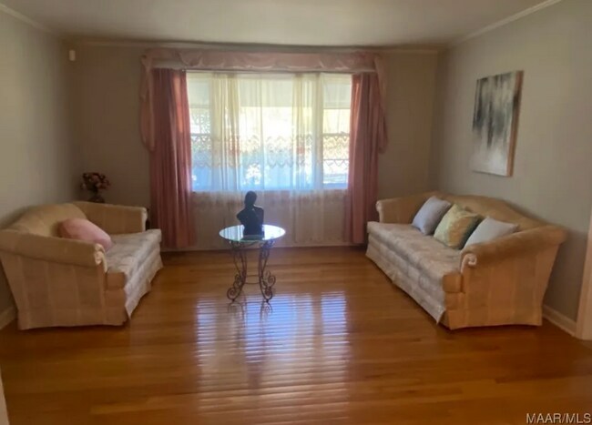 Foto del edificio - 1394 Avalon Ln