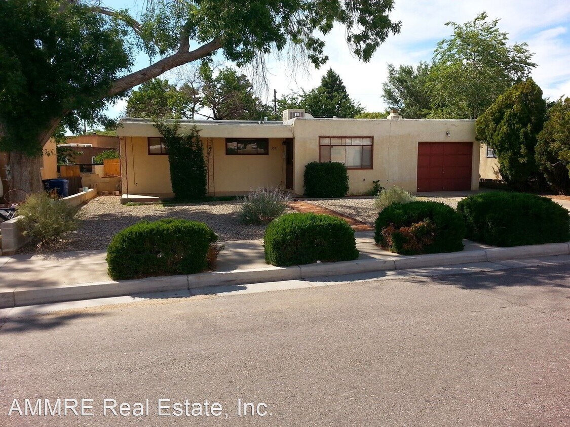 Primary Photo - 3 br, 1.5 bath House - 3521 Mary Ellen St
