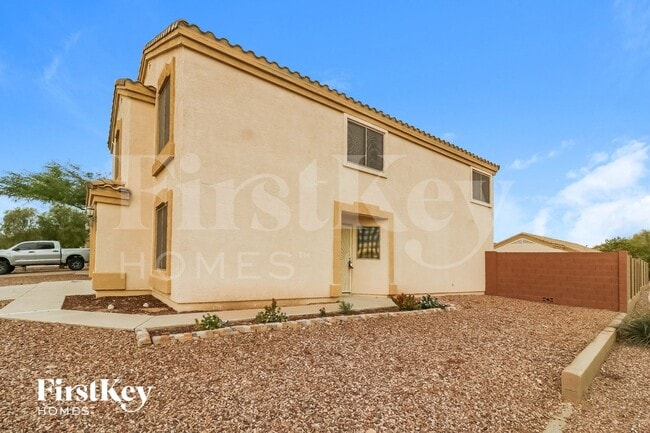 Foto del edificio - 23768 W Desert Bloom St