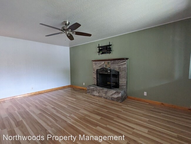 Building Photo - 3 br, 2 bath House - 4540 Souza Crt