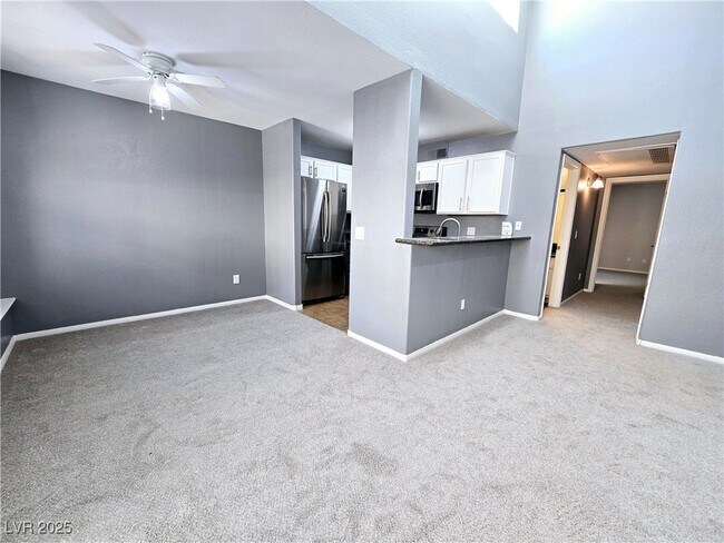 Foto del edificio - 9325 W Desert Inn Rd