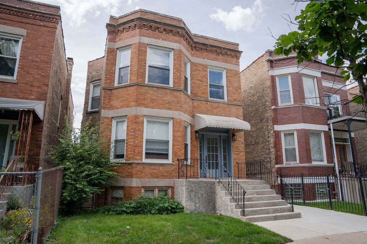 Primary Photo - Little Albany