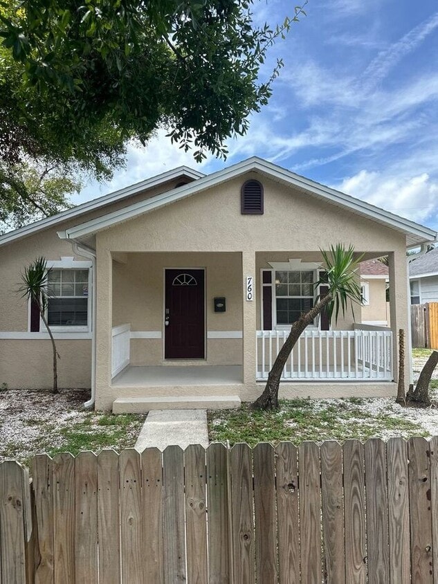 Photo - 760 Newton Ave S (Saint Petersburg, FL)