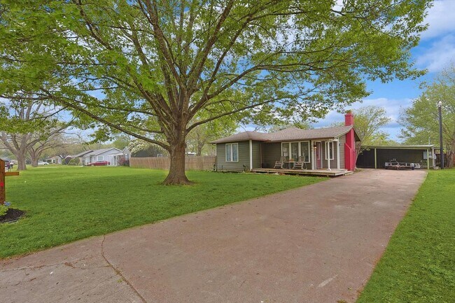Foto del edificio - Amazing Historic 1940's Home in Original C...