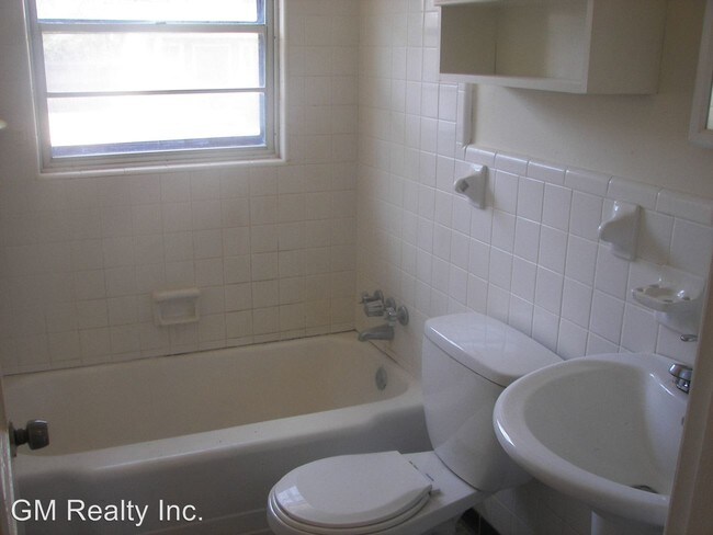 Building Photo - 3 br, 1 bath House - 4447 Quince Rd