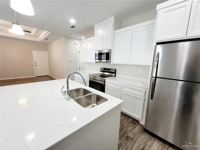 Building Photo - 1304 Petri Dr