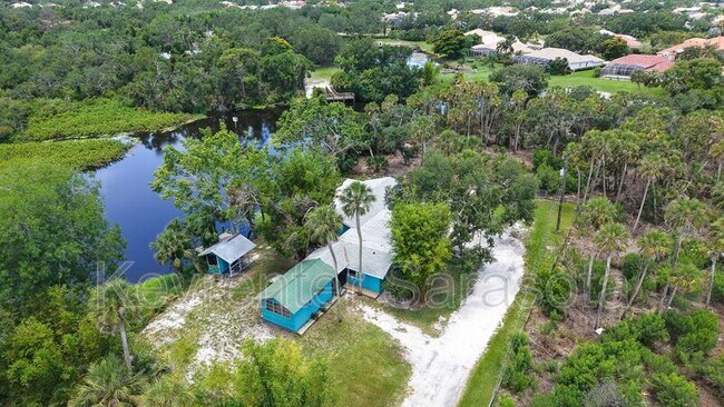 Building Photo - 6737 Lincoln Rd