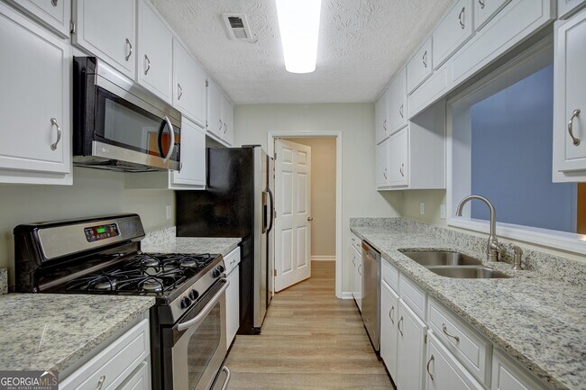 Foto del edificio - 107 Ridge View Ct