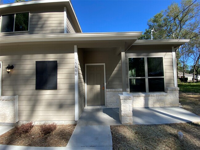 Foto del edificio - 15860 Pecan Dr