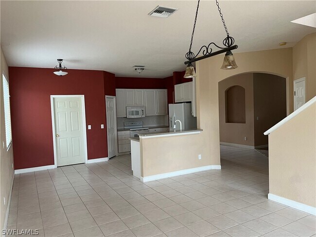 Foto del edificio - 14024 Clear Water Ln