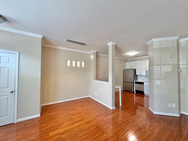 Building Photo - Charming 3BD, 2.5BA Raleigh Townhome with ...