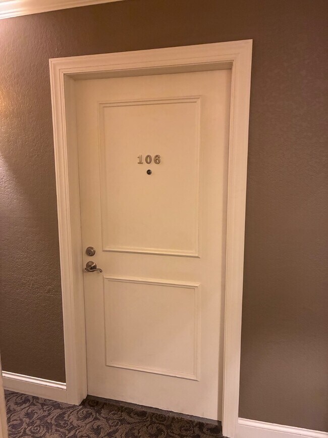 Foto del edificio - 2222 E Belleview Pl