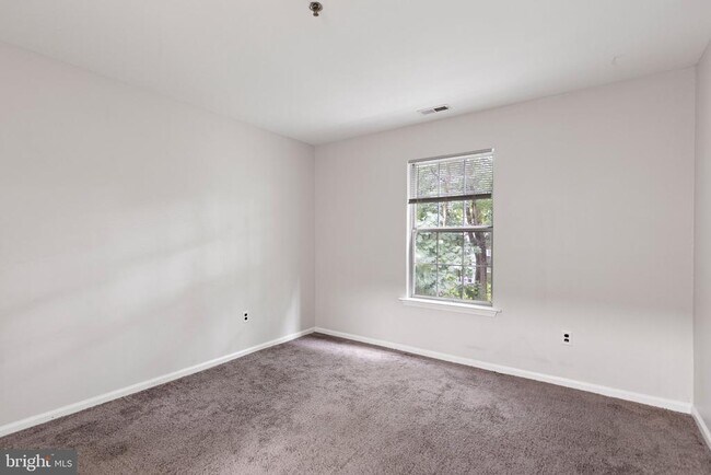 Foto del edificio - 1024 Willings Way