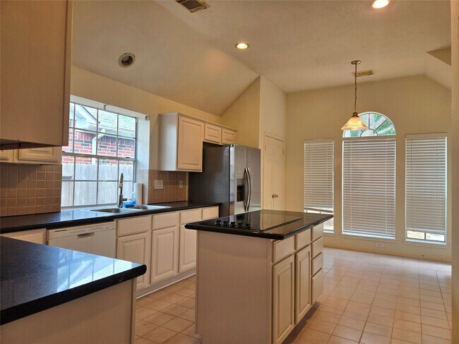 Foto del edificio - 4515 Oak Valley Dr