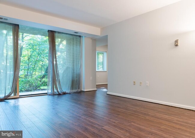 Building Photo - 1409 Northgate Square