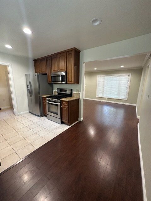 Primary Photo - 926 N Verdugo Rd
