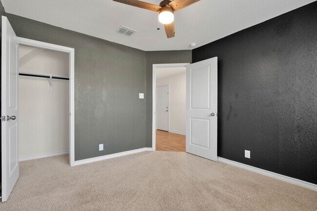 Foto del edificio - Beautiful Redbird Ranch Home – Near Lackla...