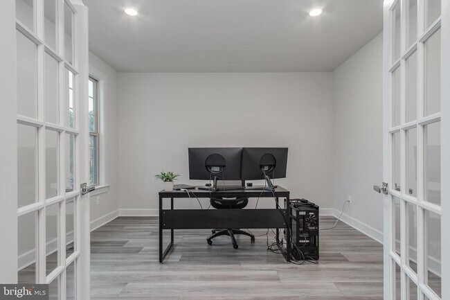 Building Photo - 6249 Stonecat Ct